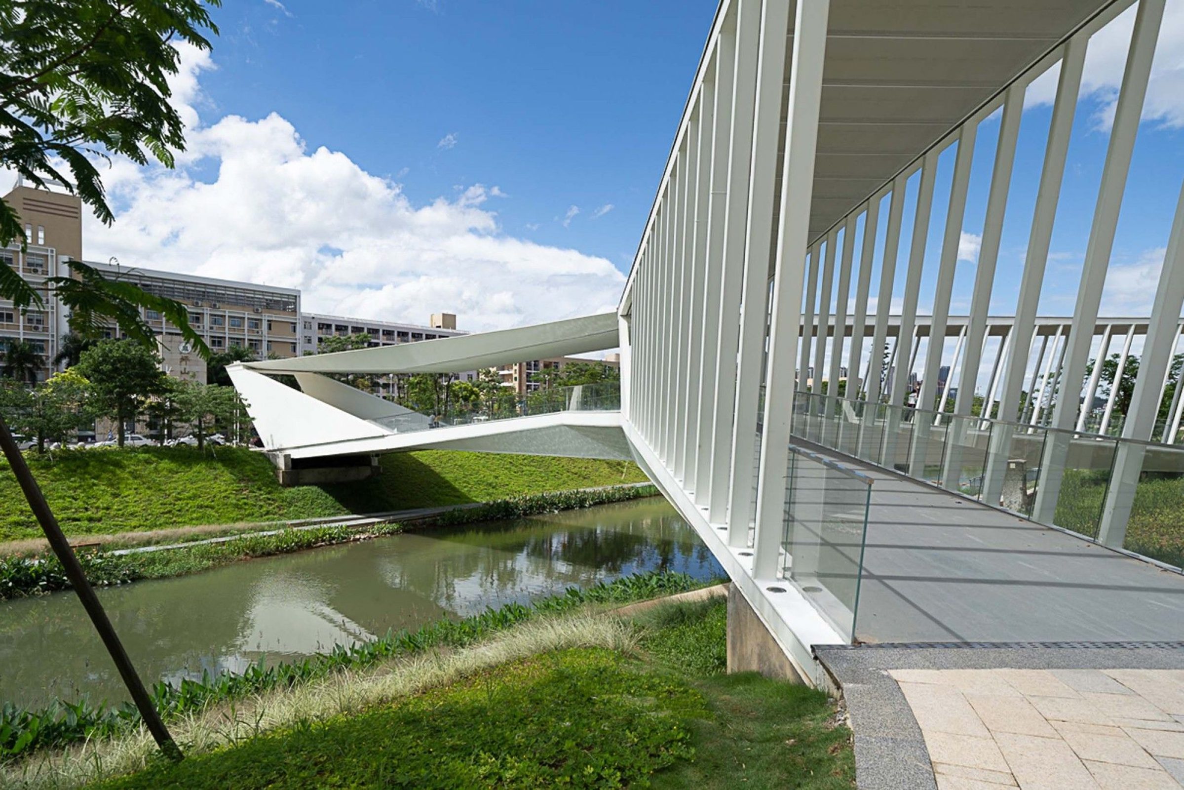 pedestrian overpass