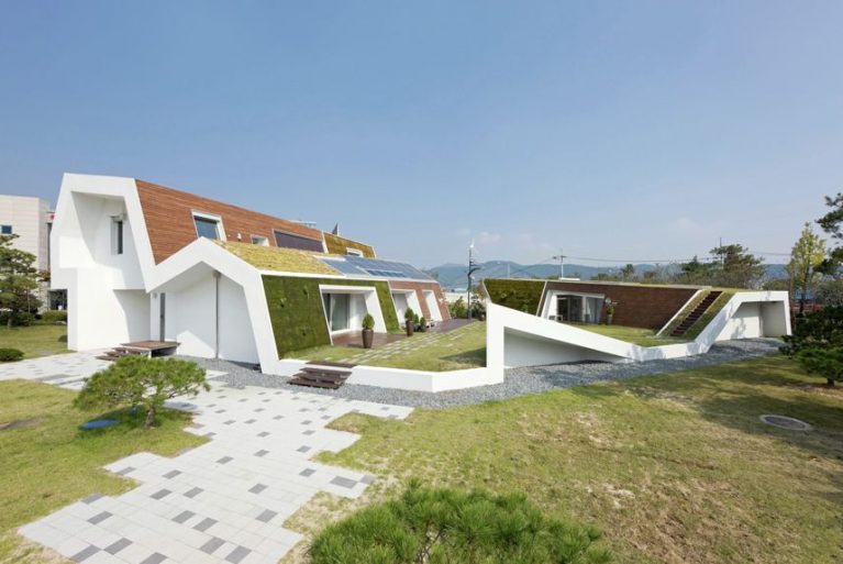 E+ Green Home | Unsangdong Architects + Kolon Institute of Technology ...