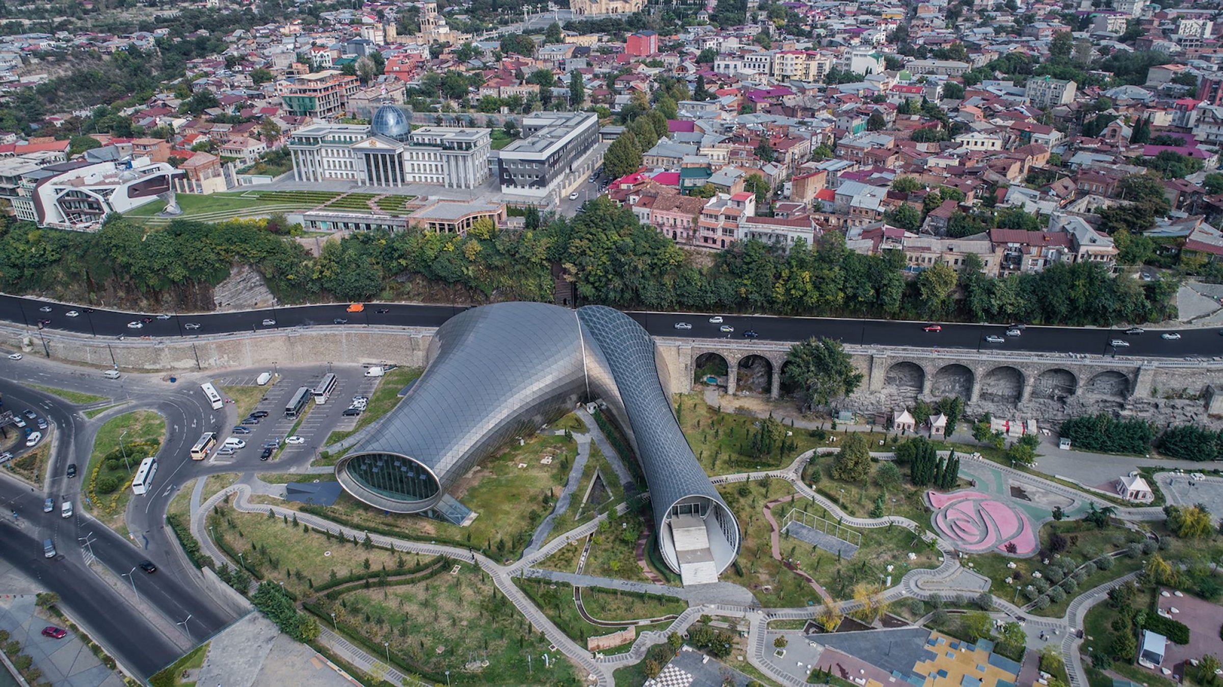 Дом иванишвили в тбилиси фото