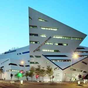 Run Run Shaw Creative Media Center | Daniel Libeskind - Arch2O.com