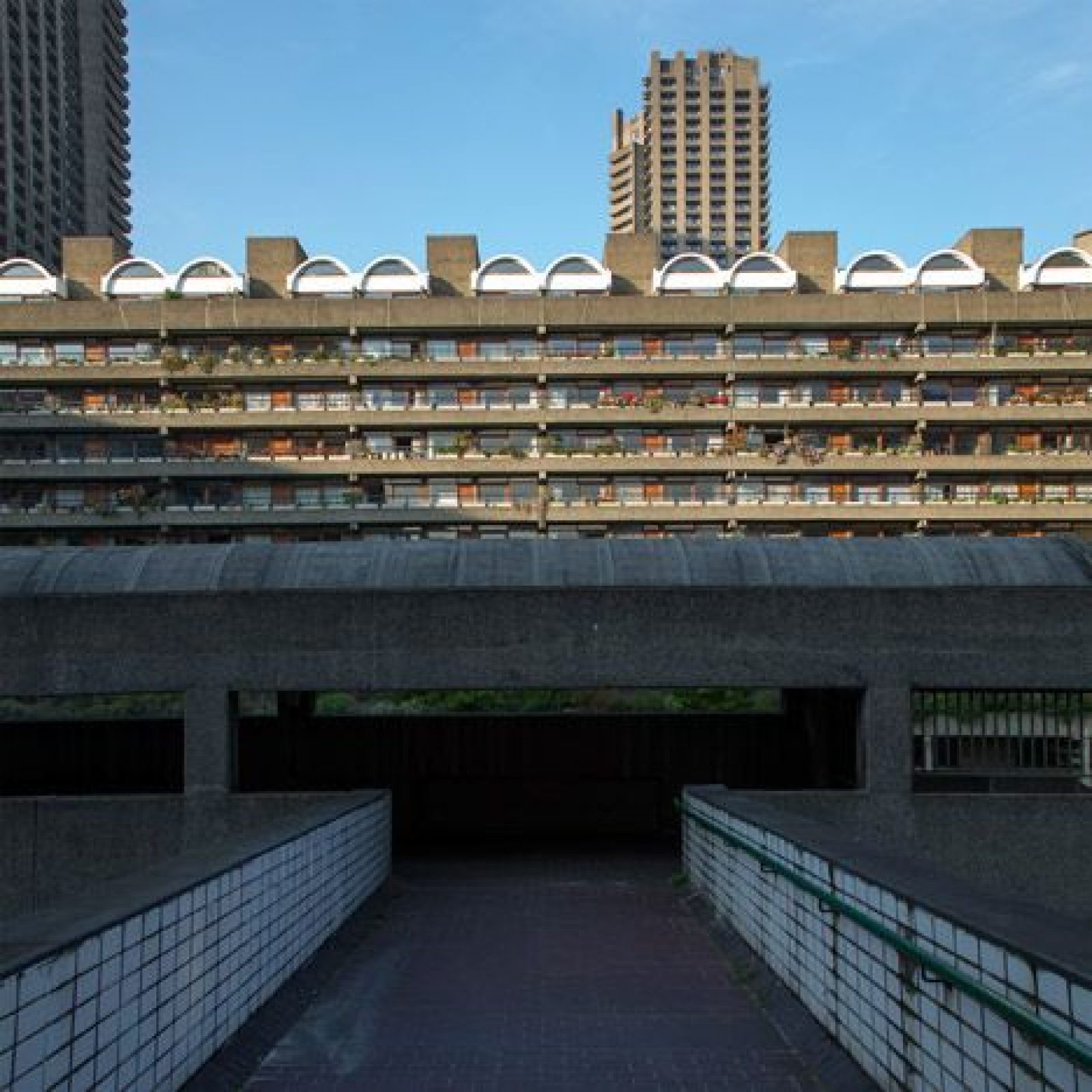 The Barbican Complex: A Brutalist Post-War British Icon - Arch2O.com