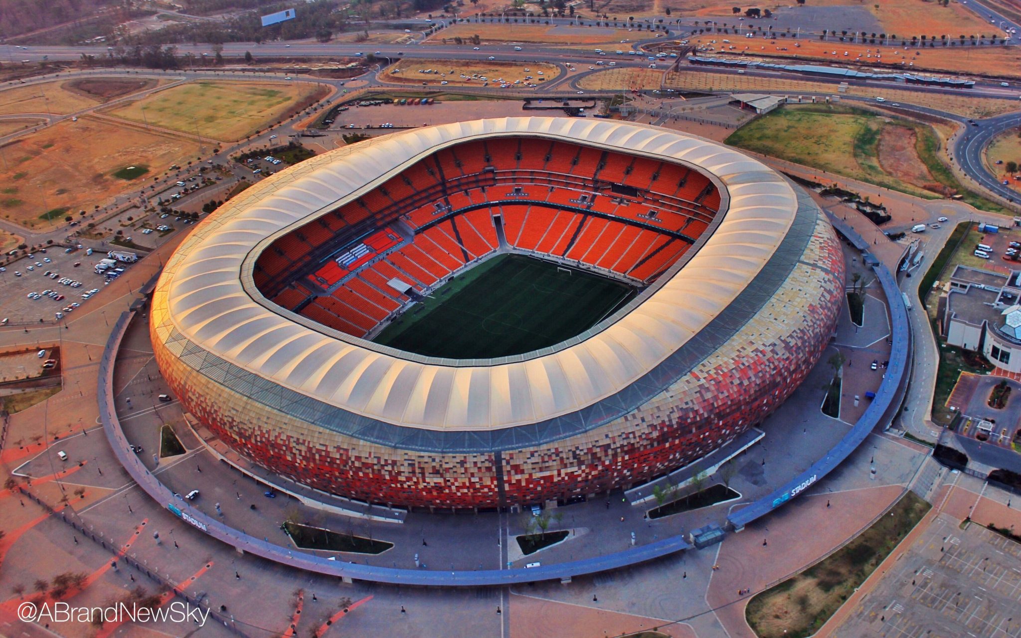 10 Iconic Stadiums Designed to Host Major Sports Events
