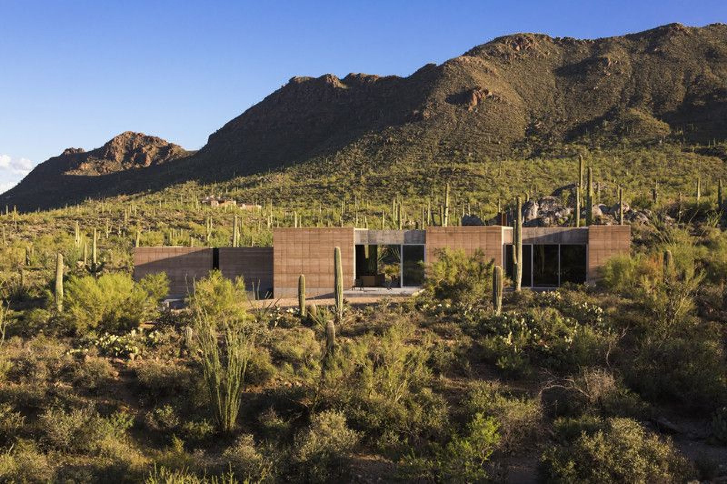 Tucson Mountain Retreat | DUST - Arch2O.com