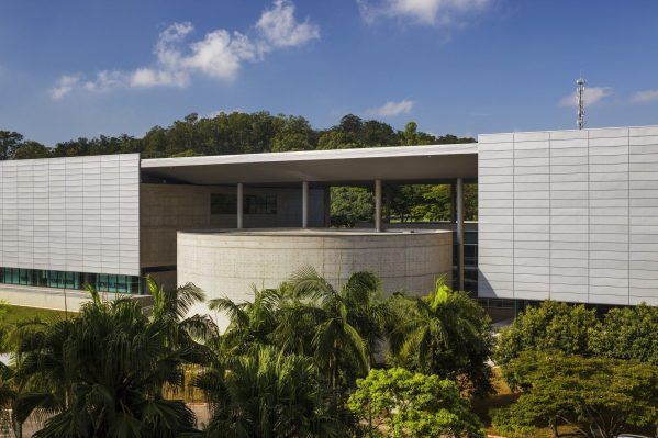 Brasiliana Library | Eduardo de Almeida + Mindlin Loeb + Dotto ...