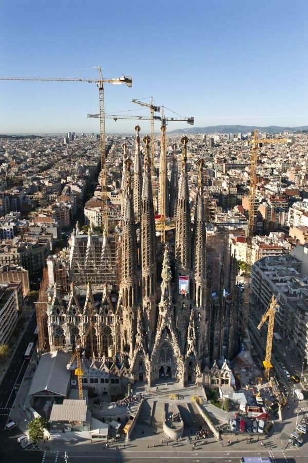 12 Absolutely Interesting Facts about Sagrada Familia - Arch2O.com