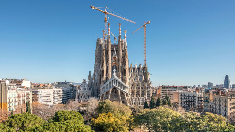 12 Absolutely Interesting Facts about Sagrada Familia - Arch2O.com