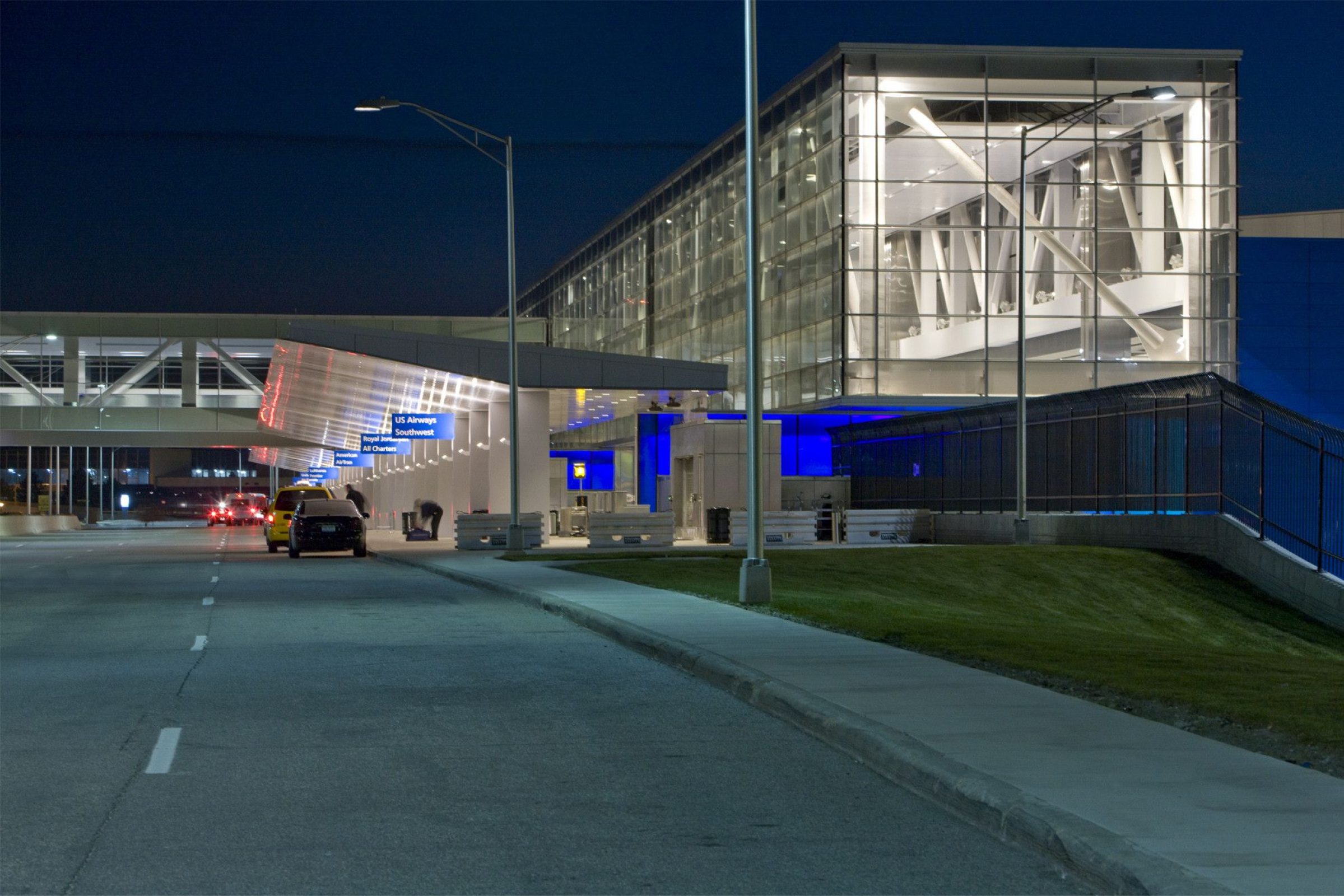 what city is the detroit metro airport in