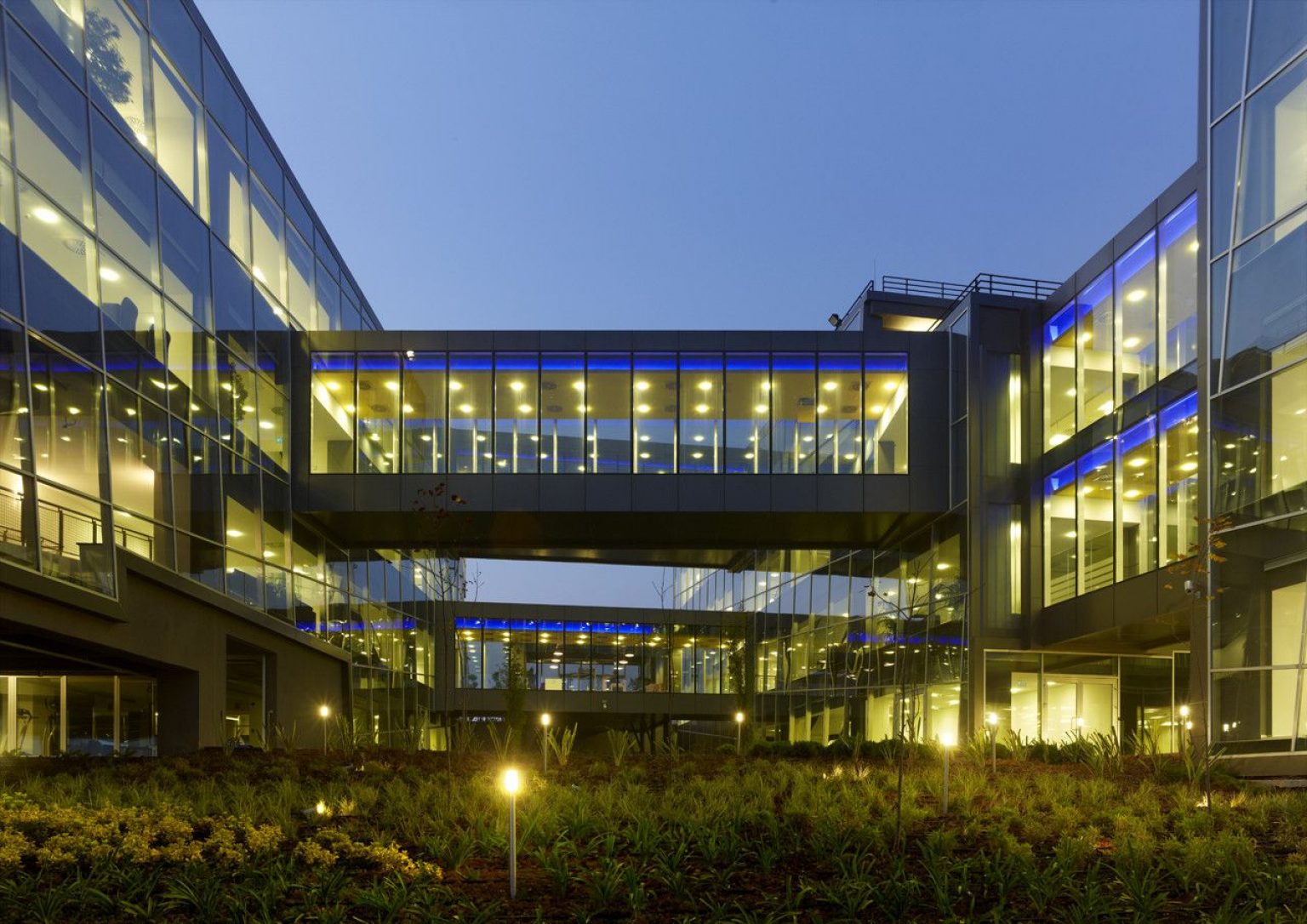 IBTECH IT Center Headquarters | CM Mimarlık - Arch2O.com