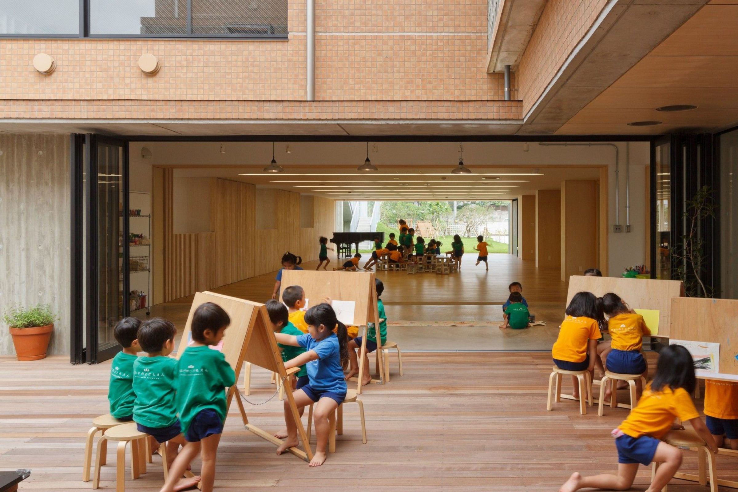 Kindergarten. Детский сад Леймондо Япония. Хоикуэн детские сады в Японии. Детский сад в Южной Корее архитектура. Детские садики в Японии.