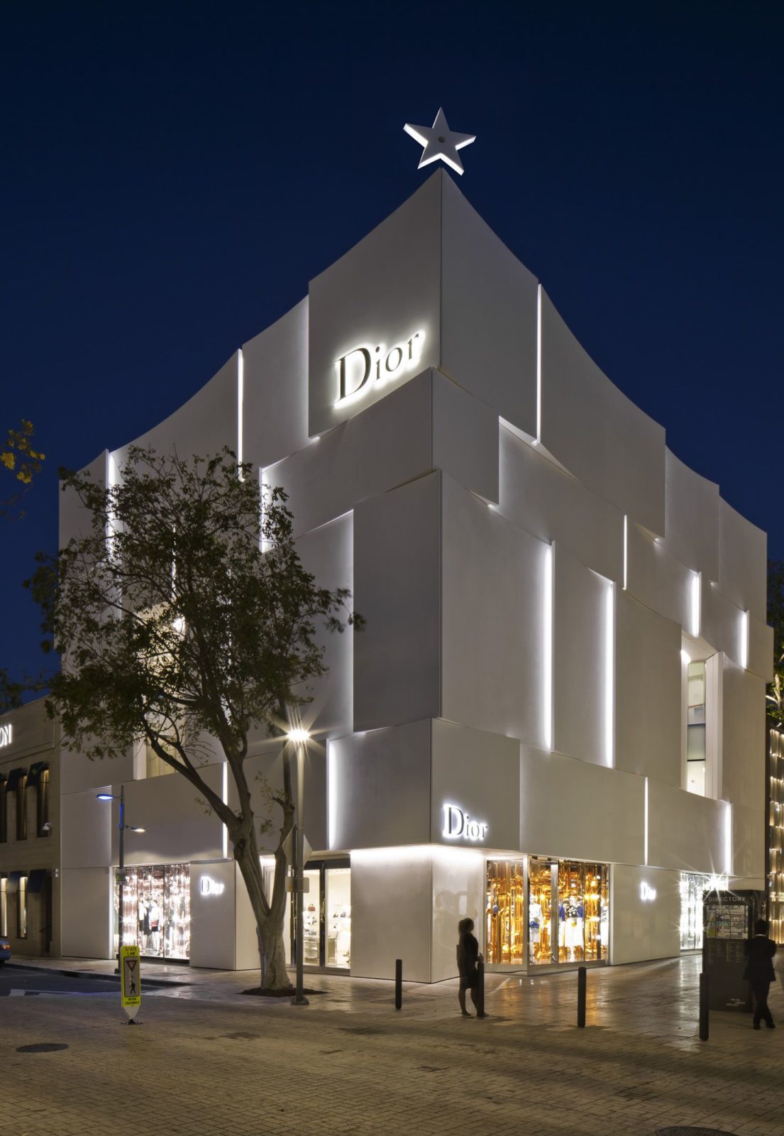 Dior Settles in Miami - The Luxonomist