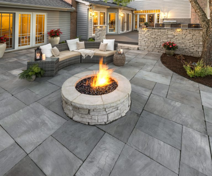 Arch2O 10 Fabulous Designs For Your Outdoor Fireplace 1 700x581 