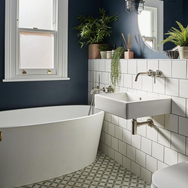 10 Tips To Create Stunning Bathroom Designs in Small Spaces - Arch2O.com