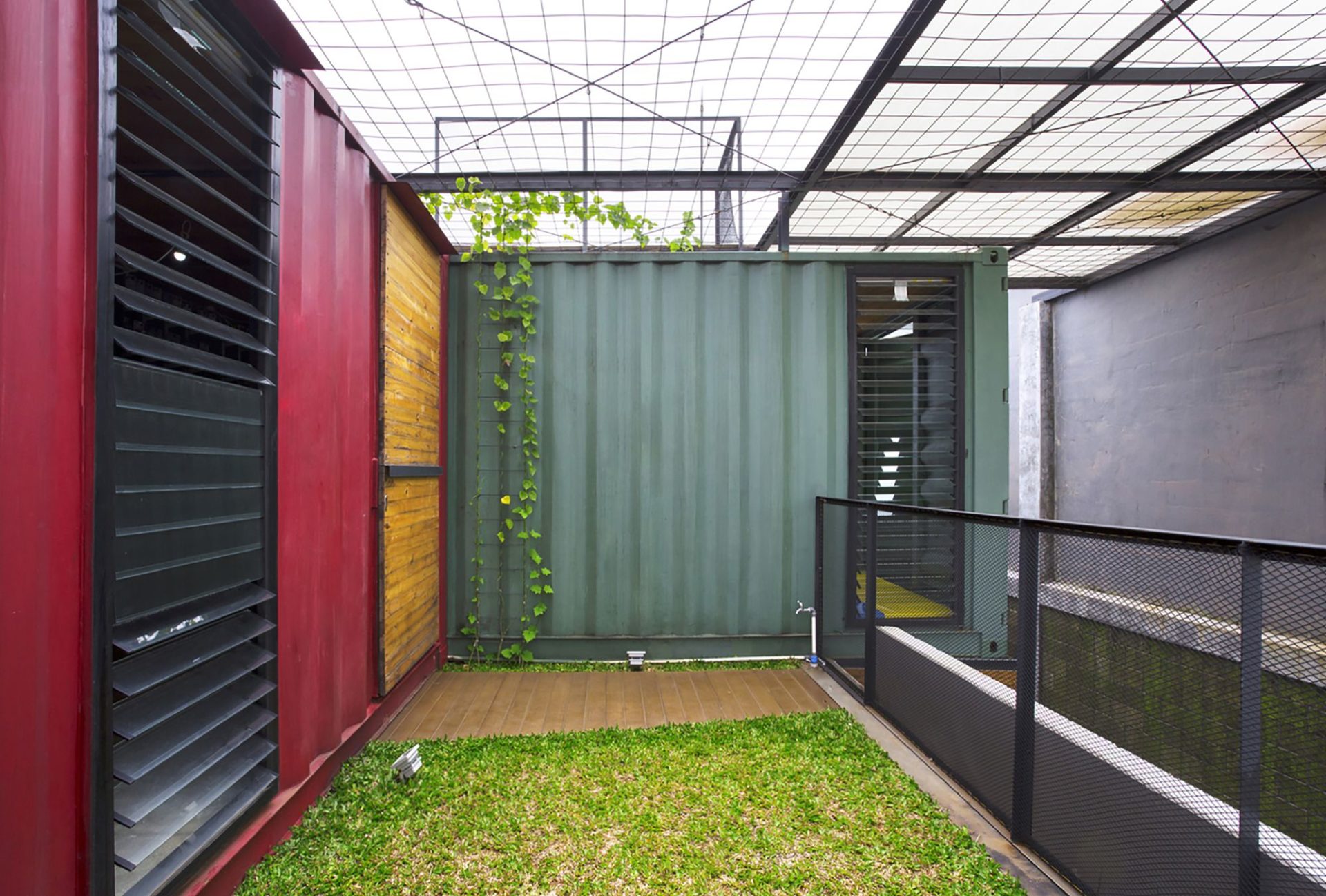 Container for Urban Living | Atelier Riri - Arch2O.com