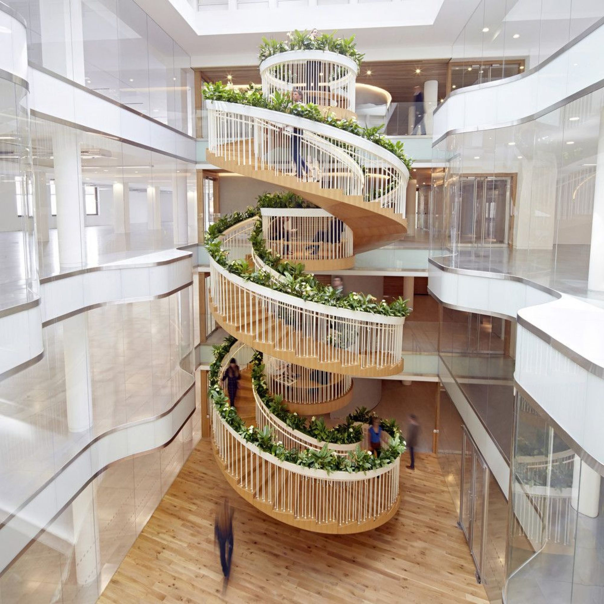 How to Calculate Spiral Staircase Dimensions and Designs