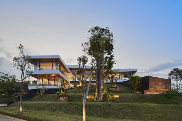 IV Villa | Bgnr Architects + Kantor Gunawan Guanawan - Arch2O.com