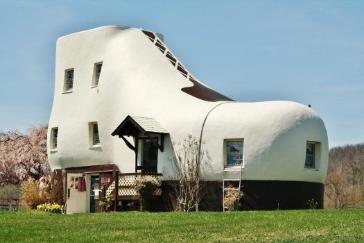 20 of The Strangest Sculpture Art Spots and Buildings Worldwide ...