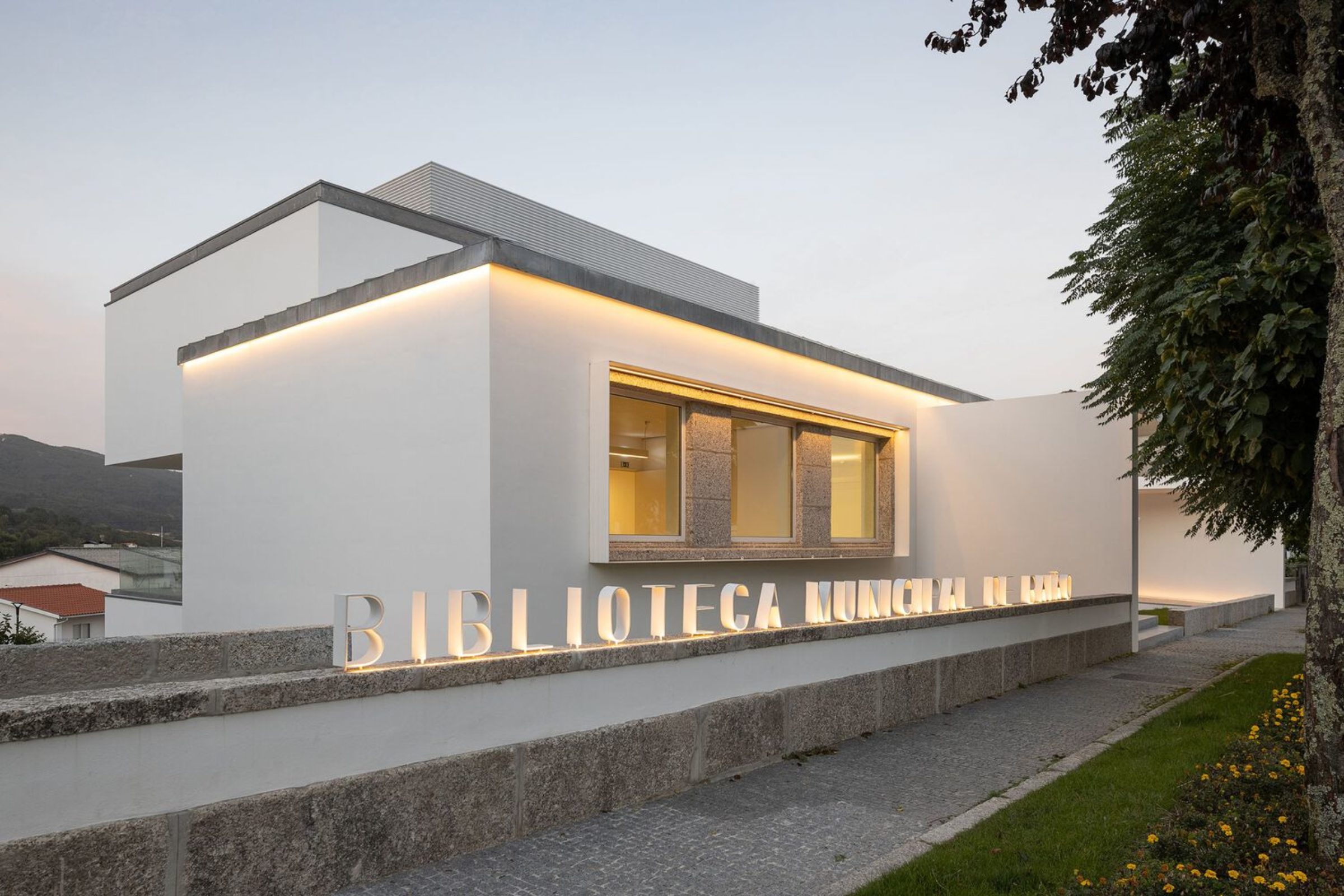 Municipal Library of Baião Arch2O