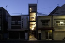 1.8m House | YUUA Architects