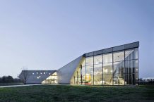 Museum of Aviation and Aviation Exhibition Park | Pysall. Ruge Architekten + Bartlomiej Kisielewski