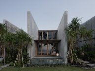 The Tiing Hotel | Nic Brunsdon + MANGUNING