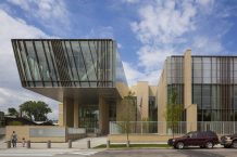 UC Lab School – Earl Shapiro Hall | Valerio Dewalt Train Associates, FGM Architects